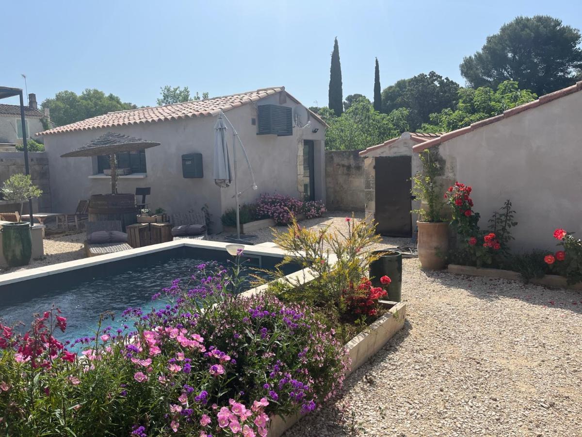 Studio Dans Les Alpilles Apartment Fontvieille Ngoại thất bức ảnh