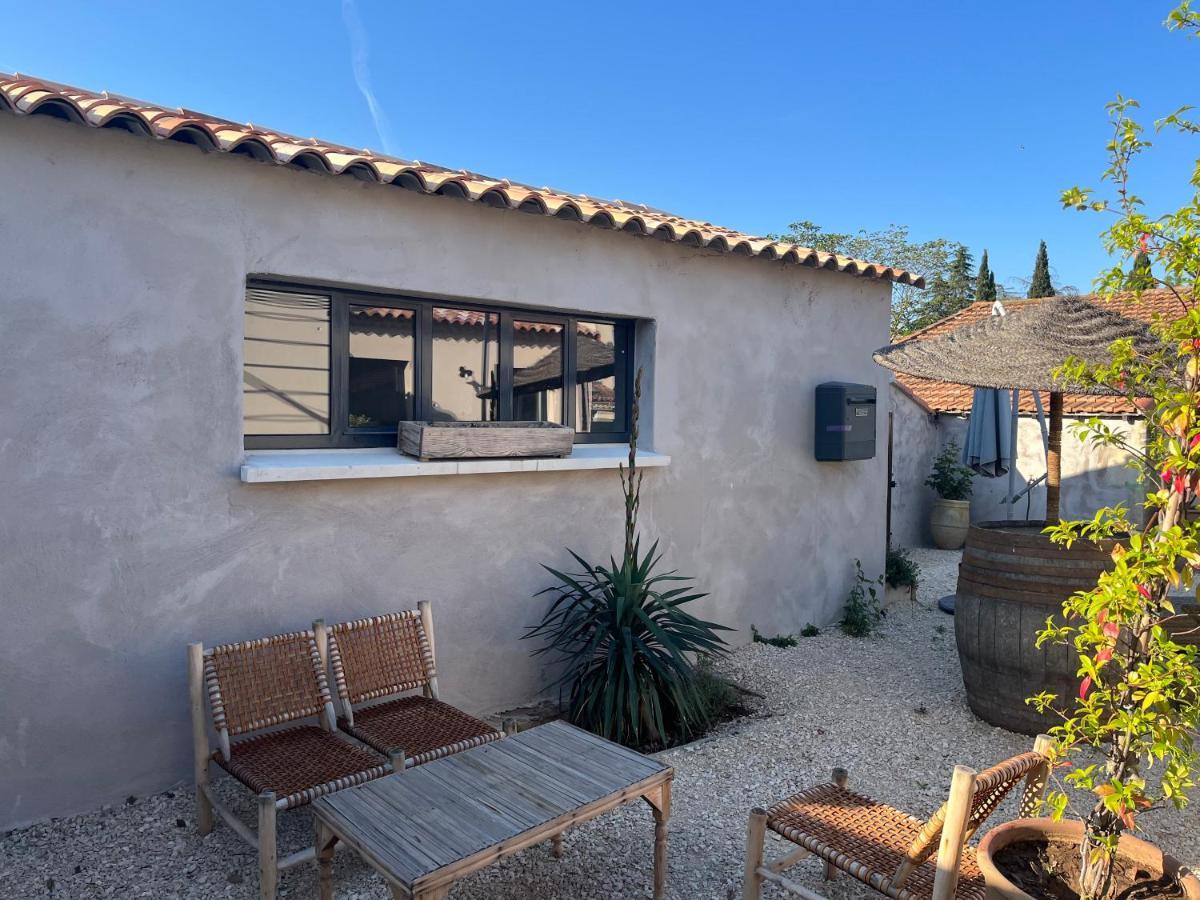 Studio Dans Les Alpilles Apartment Fontvieille Ngoại thất bức ảnh